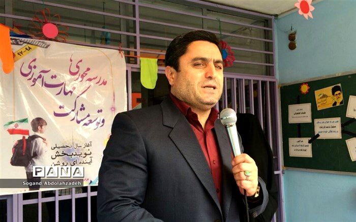 «رفتار راهبرانه» جایگزین رفتار رئیس‌مآبانه در برخورد با دانش‌آموزان و اولیاء شود