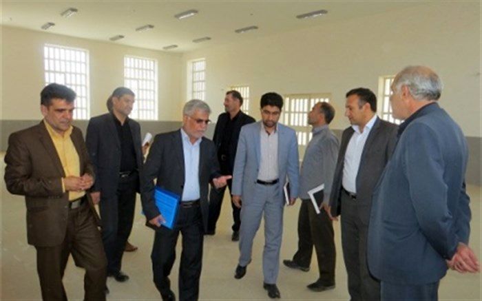 بازدید مدیر کل نوسازی مدارس استان اصفهان  از پروژه های نیمه تمام  آموزش و پرورش اردستان