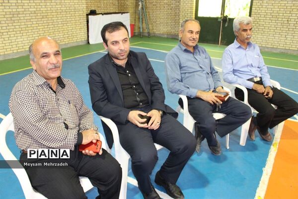 مسابقات هفت سنگ استان بوشهر