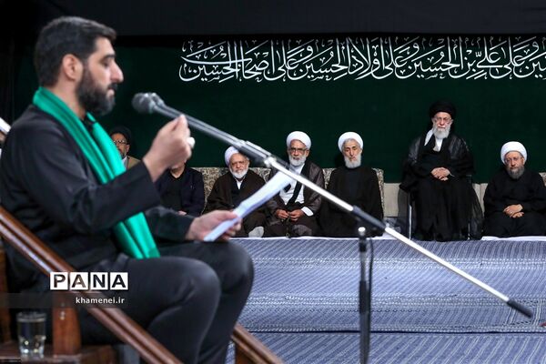 اولین شب مراسم عزاداری حضرت اباعبدالله الحسین (ع) در حسینیه امام خمینی