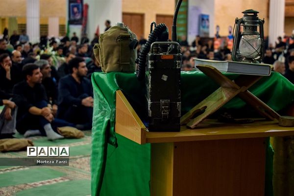 شبی با شهدا