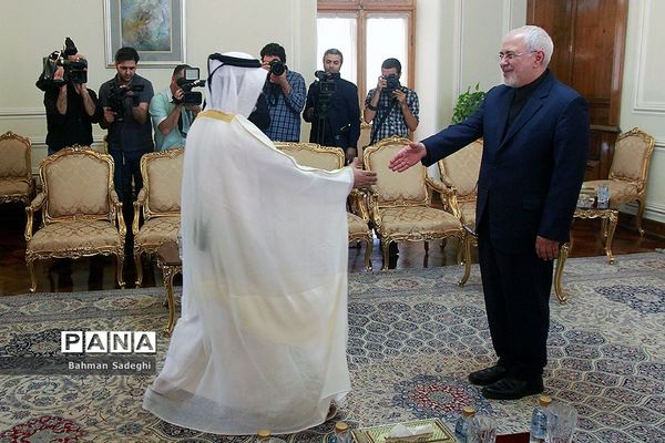 تقدیم استوارنامه سفرای جدید به ظریف