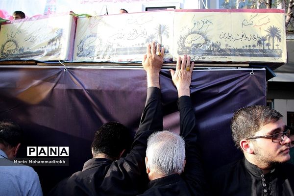 تشییع پیکر مطهر 9 شهید گمنام دفاع مقدس و 2 شهید مدافع حرم