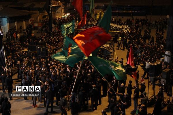 عزاداری مردم ساری در شب هشتم ماه محرم