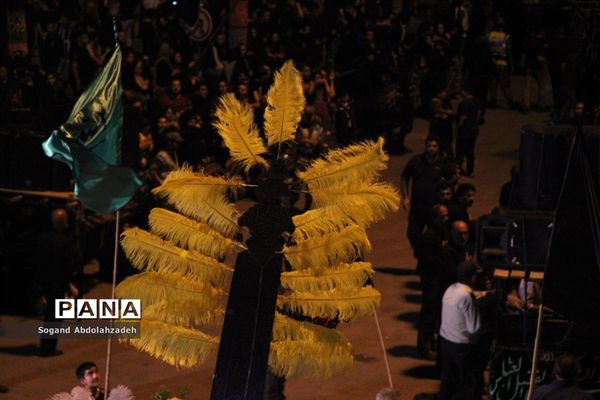 عزاداری مردم ساری در شب هشتم ماه محرم