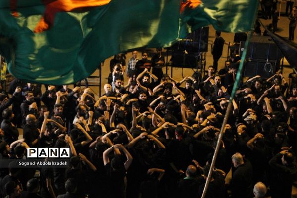 عزاداری مردم ساری در شب هشتم ماه محرم