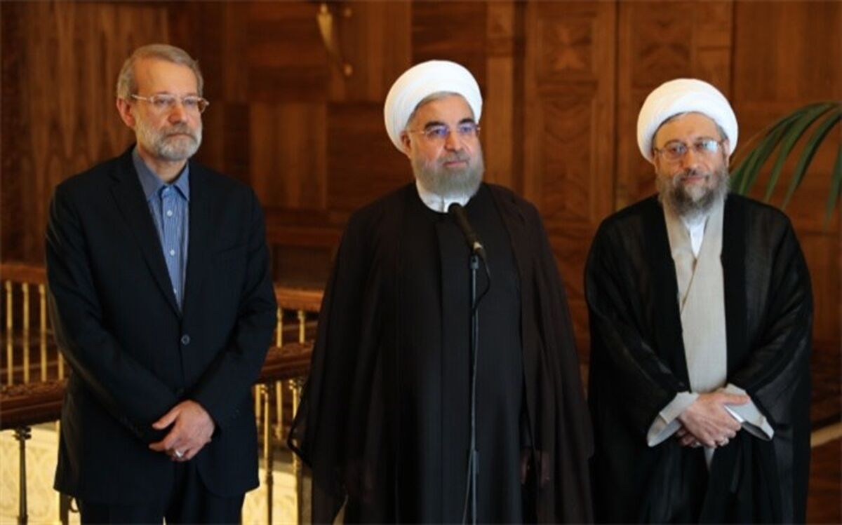 توهین به سران سه قوه توسط مداح در جلسه عزاداری