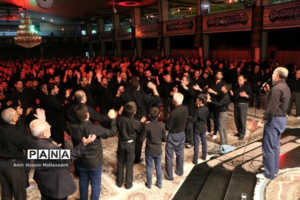 عزداری مردم در مساجد و حسینیه‌های ارومیه