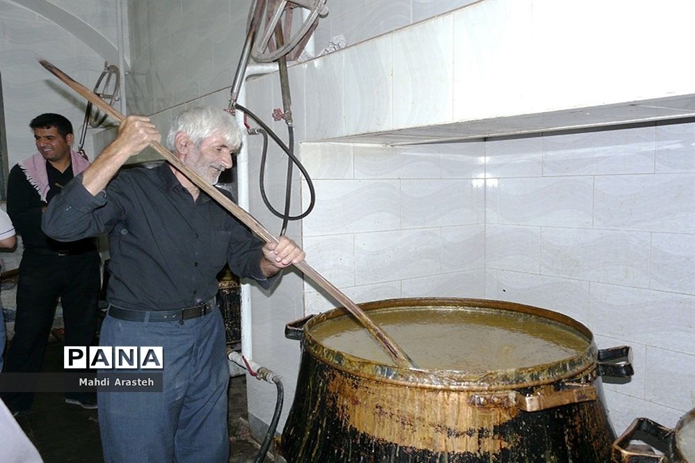 پخت بزباش غذای نذری شهرستان خوسف خراسان جنوبی