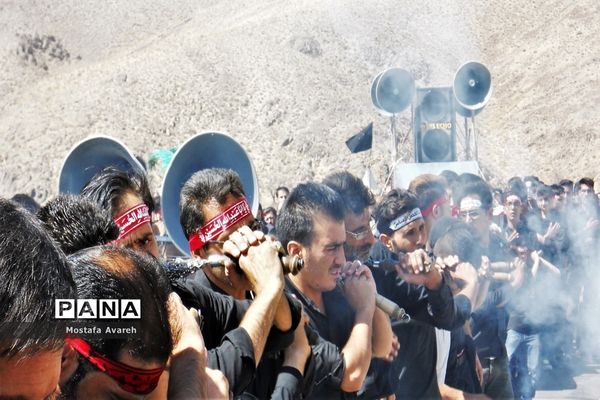 مراسم عزاداری روز تاسوعا حسینی در روستای براندود از توابع شهرستان درمیان