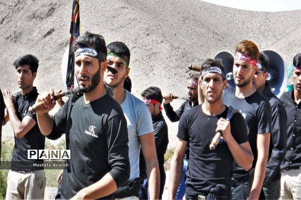 مراسم عزاداری روز تاسوعا حسینی در روستای براندود از توابع شهرستان درمیان