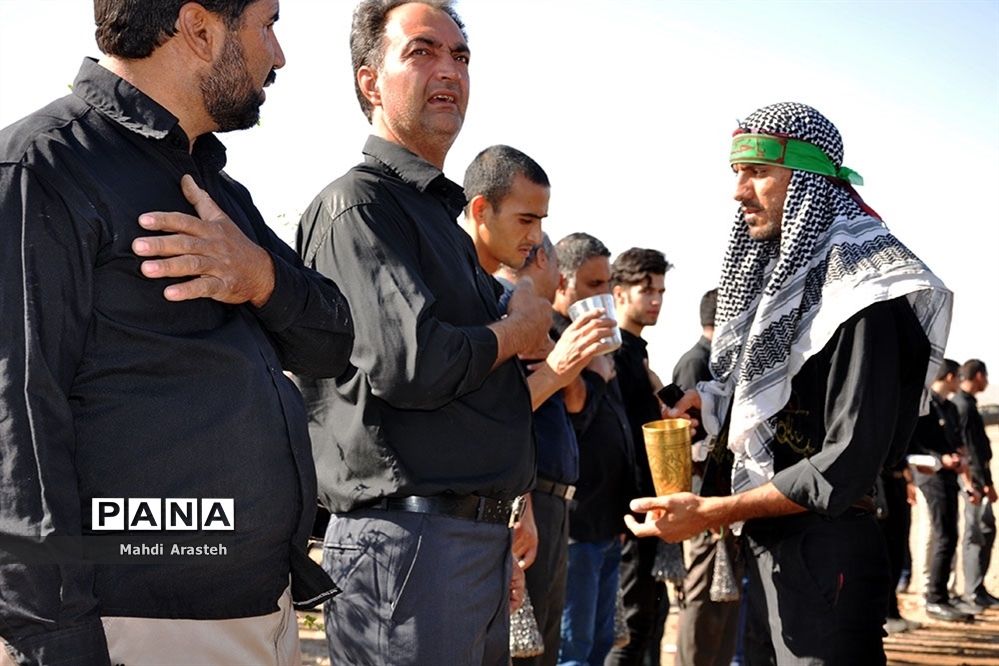 حضور دسته‌های سینه زنی برسر مزار شهید قهرمان شهرستان خوسف  خراسان جنوبی