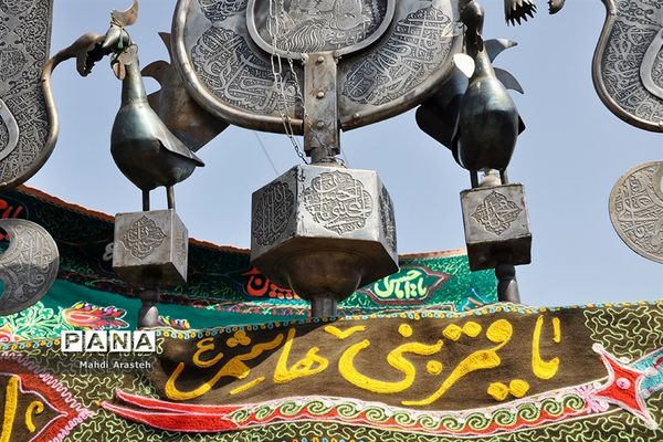 حضور دسته‌های سینه زنی برسر مزار شهید قهرمان شهرستان خوسف  خراسان جنوبی