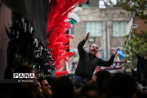 سوگواری تاسوعای حسینی در خیابان گرگان تهران