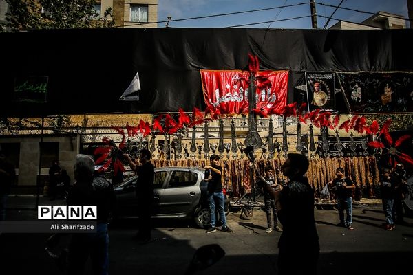 سوگواری تاسوعای حسینی در خیابان گرگان تهران