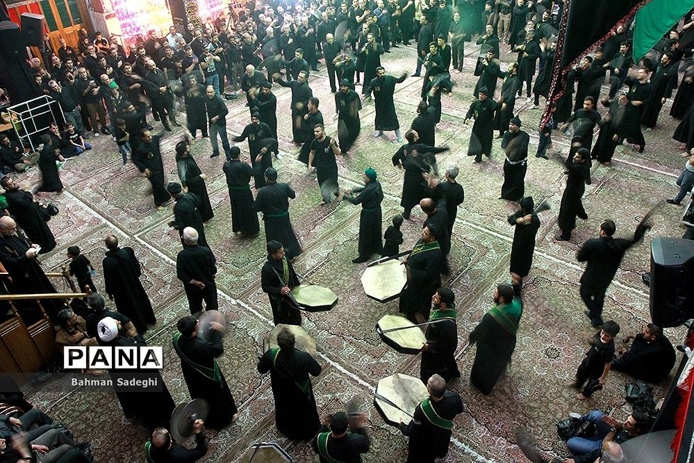 سوگواری تاسوعای حسینی در حسینیه کربلایی ها