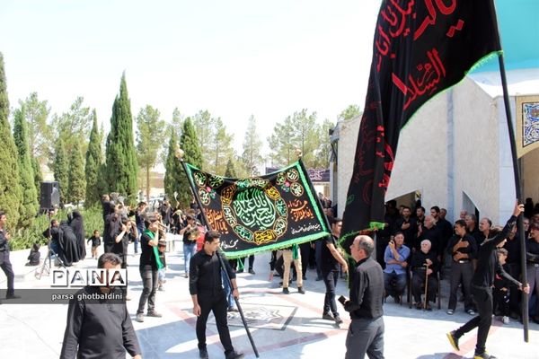 عاشورای حسینی در میدان شهدا ی گمنام یزد