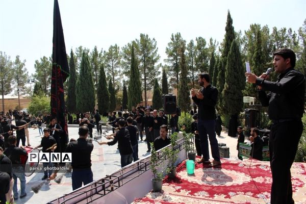 عاشورای حسینی در میدان شهدا ی گمنام یزد