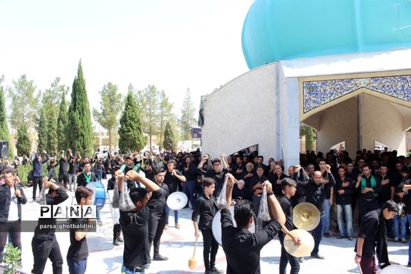 عاشورای حسینی در میدان شهدا ی گمنام یزد