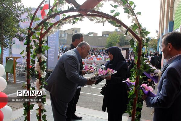 آیین نمادین نواختن  زنگ شکوفه‌ها در ارومیه