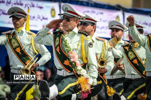 رژه نیروهای مسلح در ارومیه