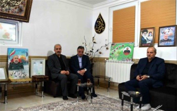 دیدار استاندار گلستان با خانواده شهید مدافع حرم «خوش محمدی»