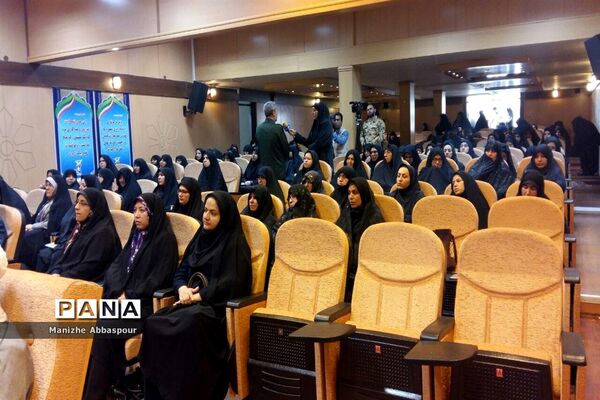 همایش نکوداشت بانوان فعال در عرصه دفاع مقدس