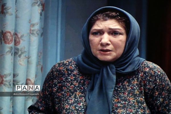 نمایش و نقد و بررسی فیلم اباجان در جزیره کیش