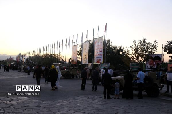 نمایشگاه هفته دفاع مقدس در ارومیه