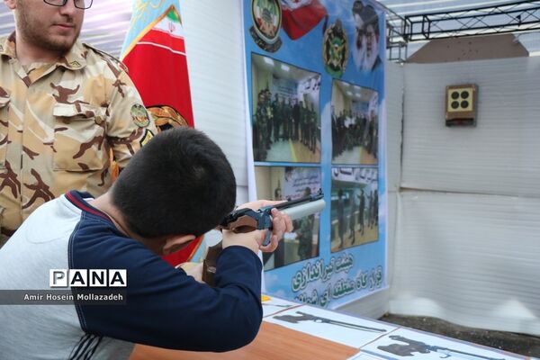 نمایشگاه هفته دفاع مقدس در ارومیه