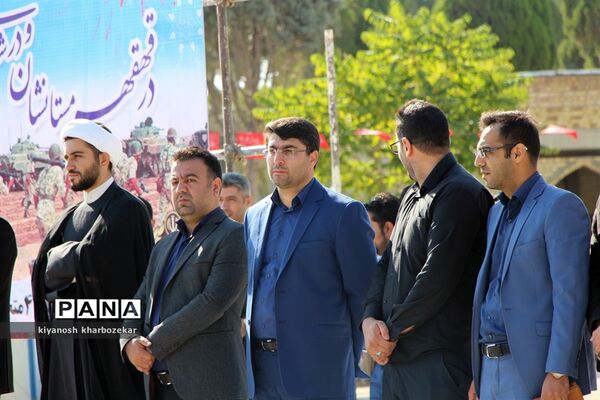 آیین غبار روبی مزار شهدا به مناسبت گرامیداشت هفته دفاع مقدس در ارومیه