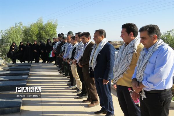 تجدید میثاق فرهنگیان اردستانی با شهدا
