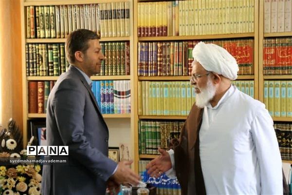 دیدار شهردار اسبق یزد با نماینده ولی فقیه در استان یزد
