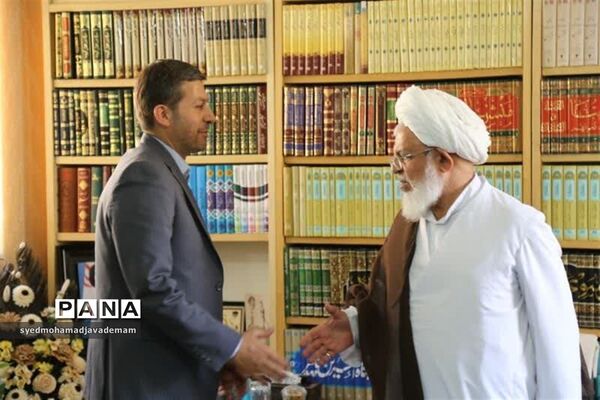 دیدار شهردار اسبق یزد با نماینده ولی فقیه در استان یزد