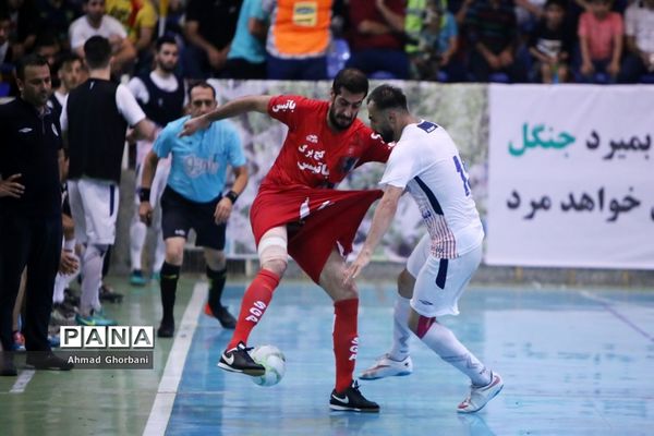 دیدار تیم‌های فوتسال شهروند ساری و گیتی‌پسند اصفهان