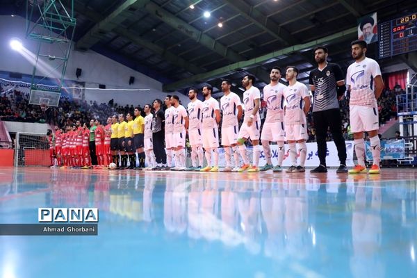 دیدار تیم‌های فوتسال شهروند ساری و گیتی‌پسند اصفهان