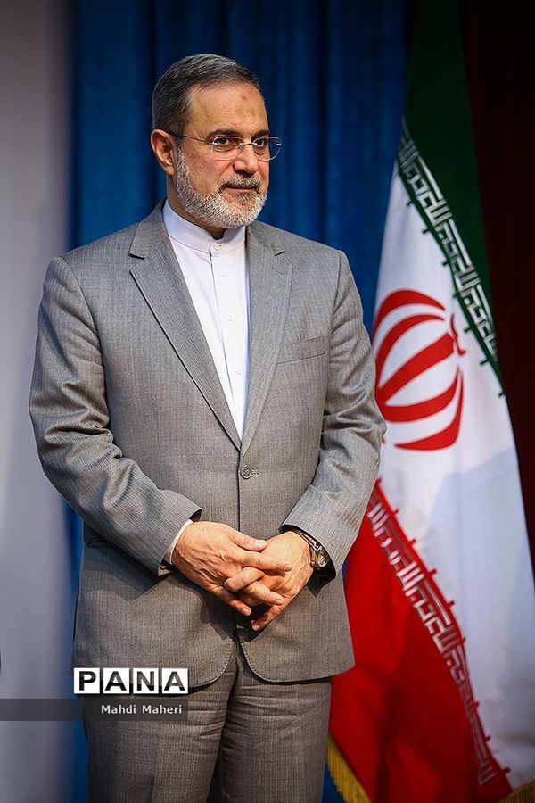 مراسم رسمی استقبال از نو دانشجو معلمان دانشگاه فرهنگیان