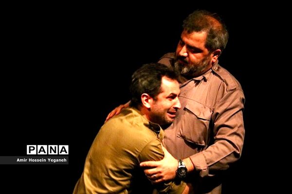 نمایش «من رویایت نیستم » در جزیره کیش