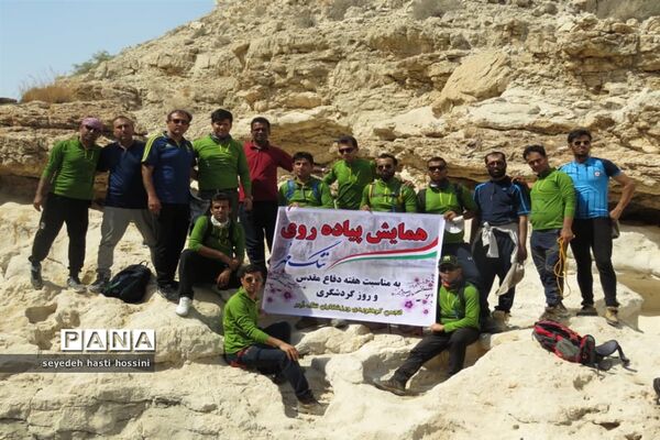 کوه‌پیمایی و کارگاه آموزش دره‌نوردی در کوهنوردان مُهر شهرستان مُهر