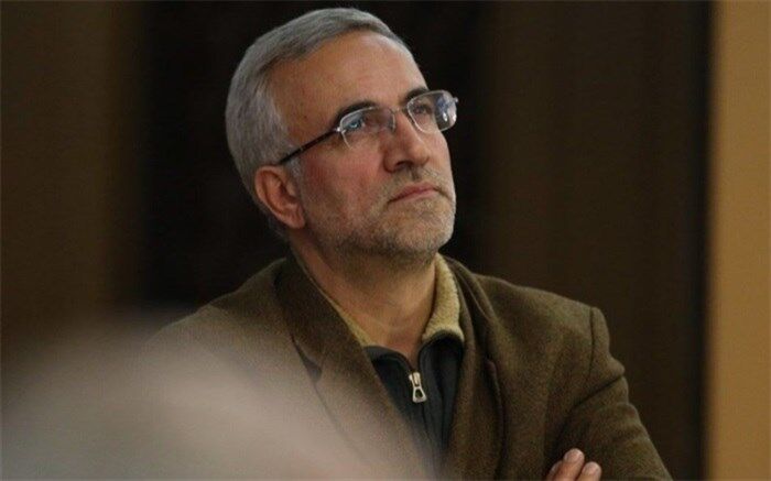 از تلاش برای بقا تا تهدید به تعلیق؛ آقای رئیس صندلی‌اش را دوست دارد