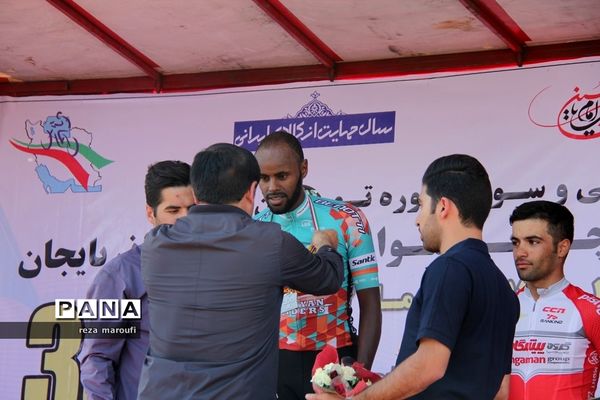 پایان دوره نخست  توردوچرخه سواری  ایران-آذربایجان در ارومیه