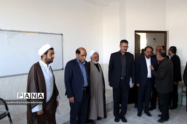 بهره برداری از چند طرح خیرین توسط مدیر کل آموزش و پرورش استان یزد