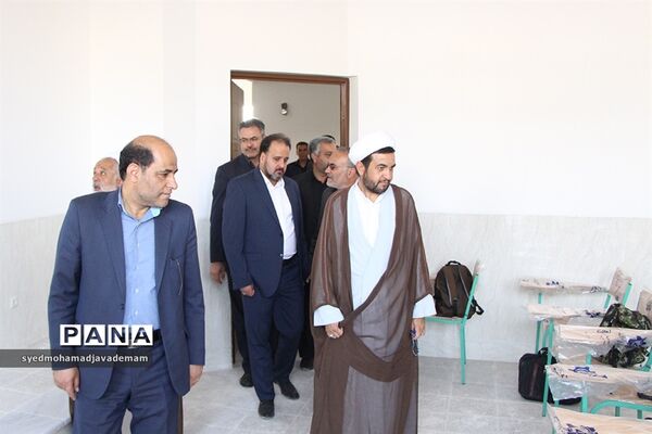 بهره برداری از چند طرح خیرین توسط مدیر کل آموزش و پرورش استان یزد