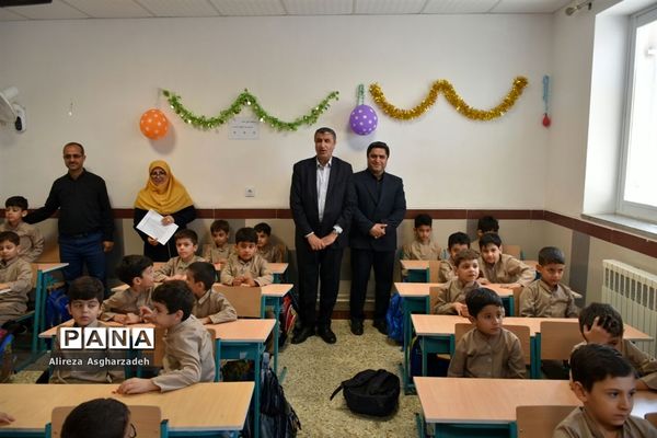 بازدید استاندار و مدیرکل آموزش‌وپرورش مازندران از مدارس بابلسر