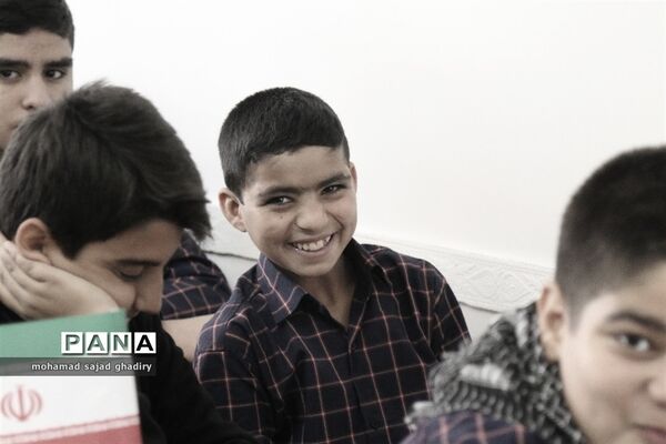 آغاز سال تحصیلی در دبیرستان هدف