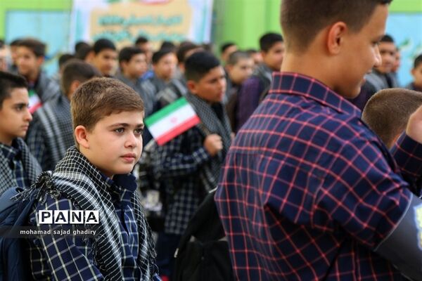 آغاز سال تحصیلی در دبیرستان هدف