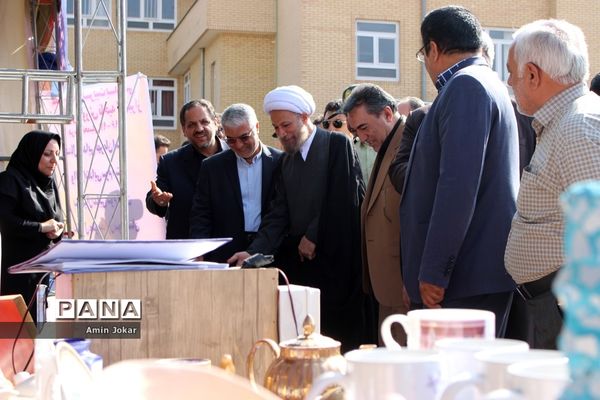 نواخته شدن زنگ آغاز سال تحصیلی در فارس