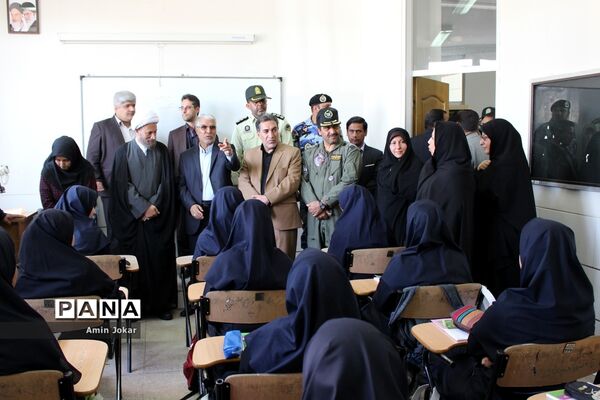 نواخته شدن زنگ آغاز سال تحصیلی در فارس