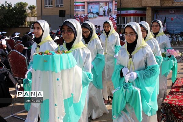 نواخته شدن زنگ آغاز سال تحصیلی در فارس