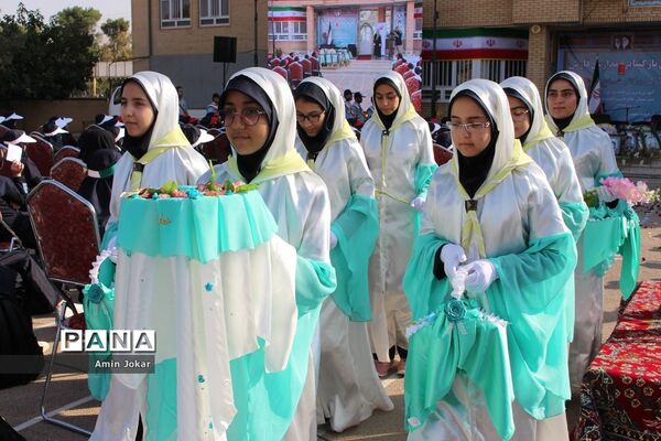 نواخته شدن زنگ آغاز سال تحصیلی در فارس